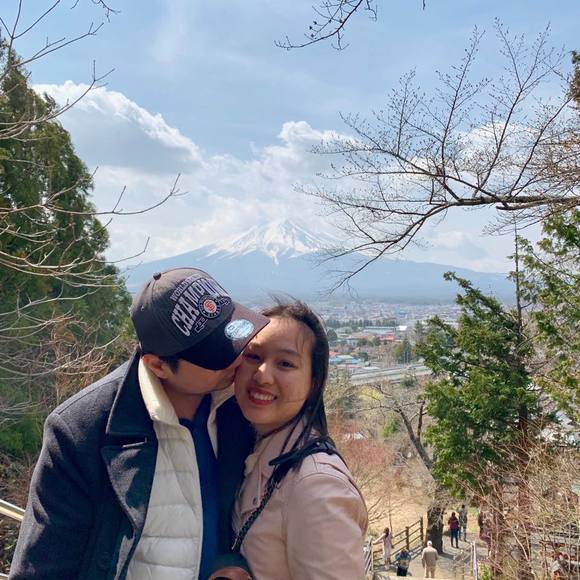 Meet your Posher, Tien - Picture 1 of 1